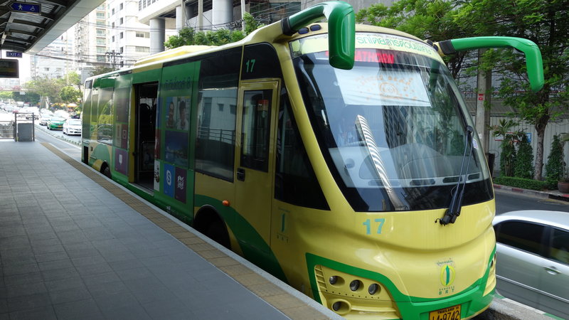 ชาวเน็ตล่าชื่อขอปรับขึ้นค่าโดยสาร BRT แทนยกเลิกการให้บริการ