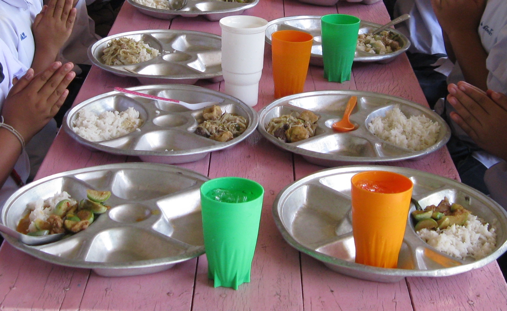 ดึงวิทยาลัยเกษตร 47 แห่ง ส่งวัตถุดิบทำอาหารกลางวัน ตามโปรแกรม Thai School Lunch