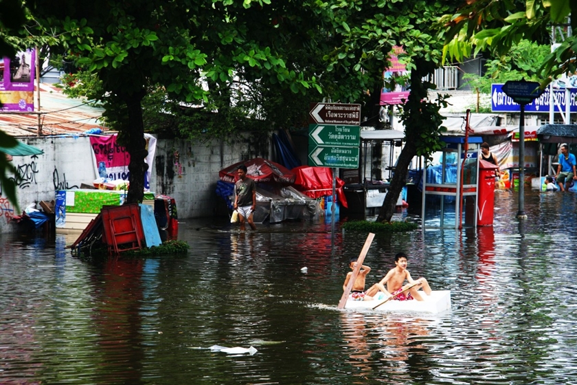 สื่อเผย 'คอนโด' อีกหนึ่งต้นเหตุ 'น้ำท่วม กทม.'