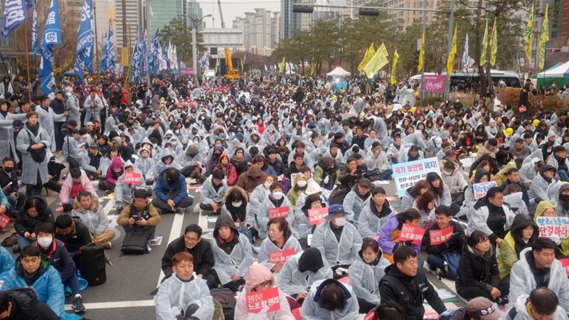 แรงงานเกาหลีใต้ประท้วงที่ไม่มีการปฏิรูปกฎหมายแรงงาน