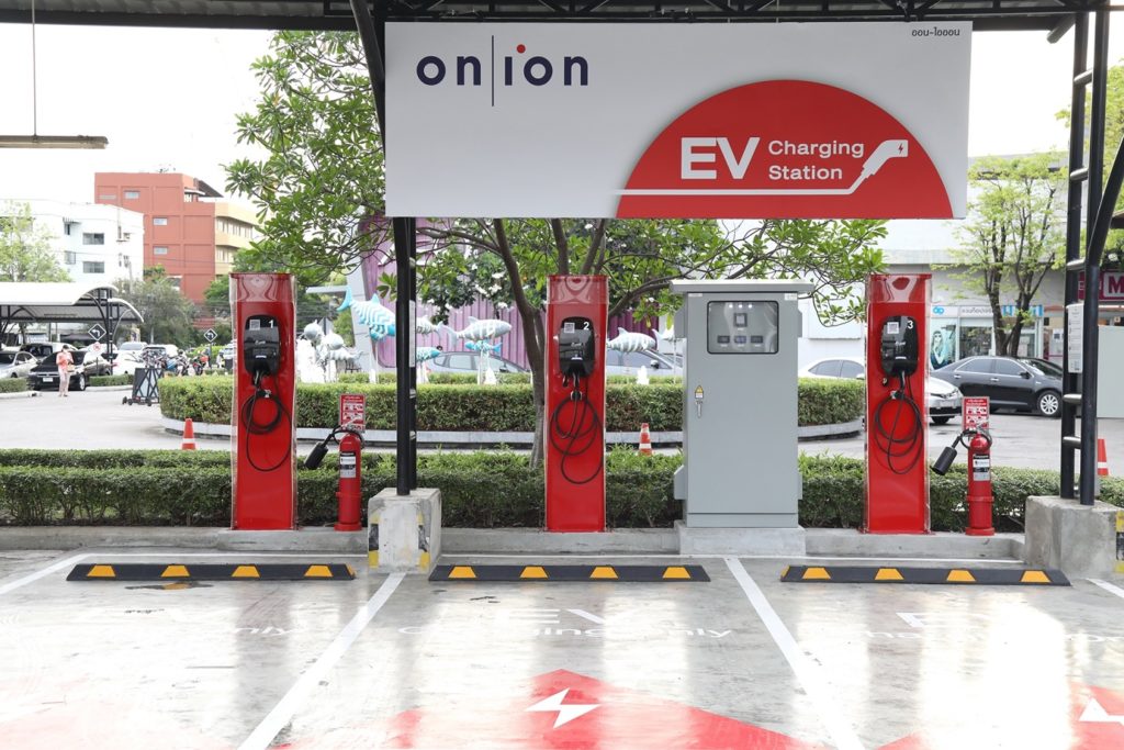 ปตท. เปิด on-ion EV Charging Station ในพื้นที่ศูนย์การค้า 6 แห่ง