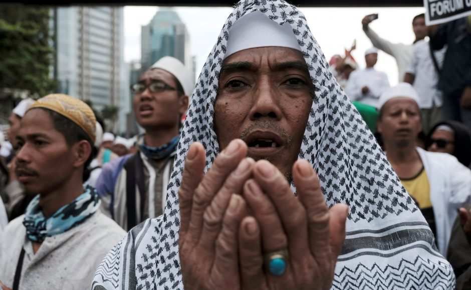สภาอิสลามอินโดนีเซียออกประกาศแก้ข่าวปลอมกรณีผู้ลงเลือกตั้งใช้คัมภีร์หาเสียง