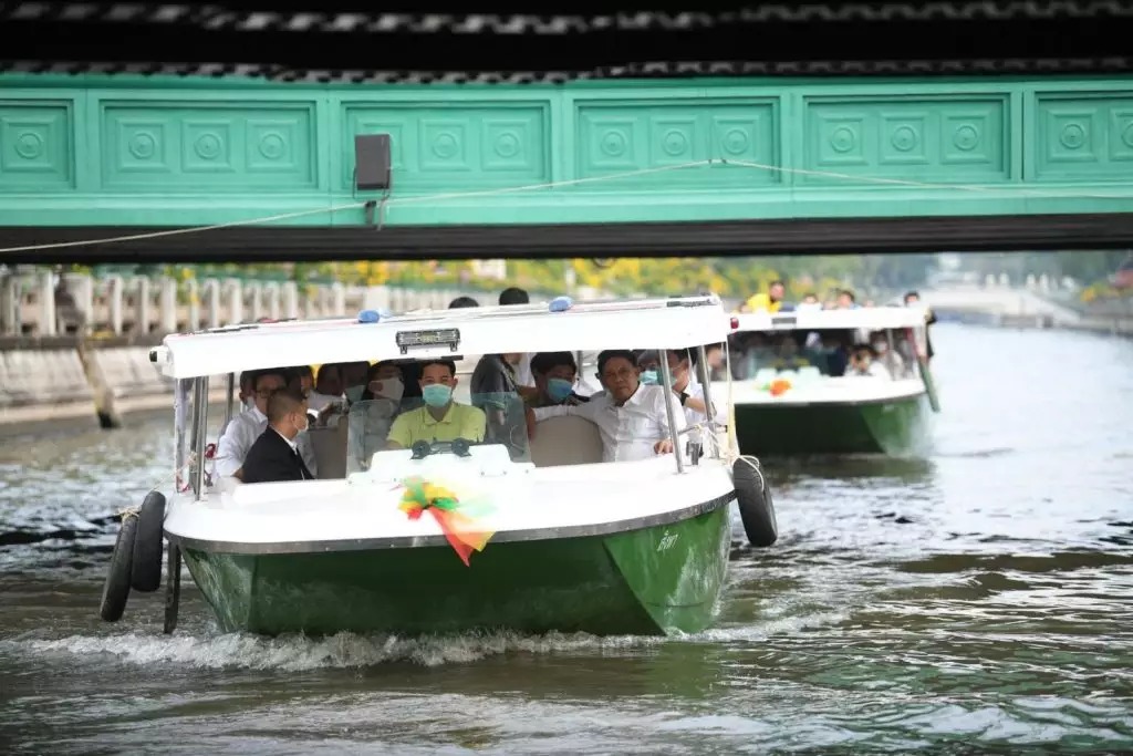 Electric Boats Tested on Bangkok Canel