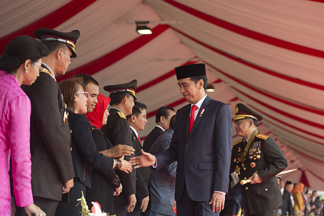 โจโกวีออกใบอนุญาตวิสามัญพ่อค้ายาเสพติดต่างชาติ