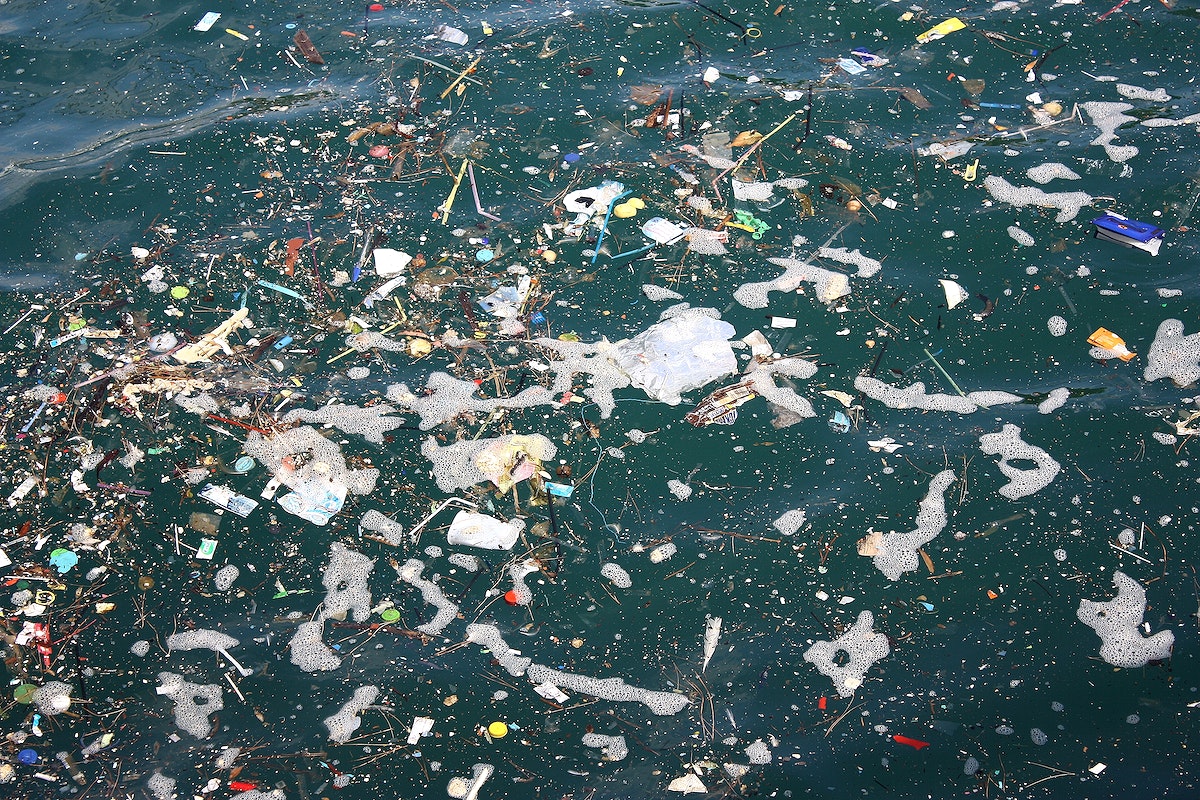 นักวิจัยห่วง ปริมาณขยะพลาสติกในมหาสมุทรอาจพุ่ง 3 เท่าภายในปี 2040