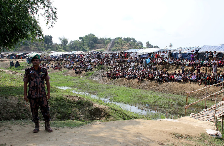 พม่าประกาศผ่านลำโพงสั่งโรฮิงญาอพยพจากพื้นที่กันชนติดชายแดนบังกลาเทศ