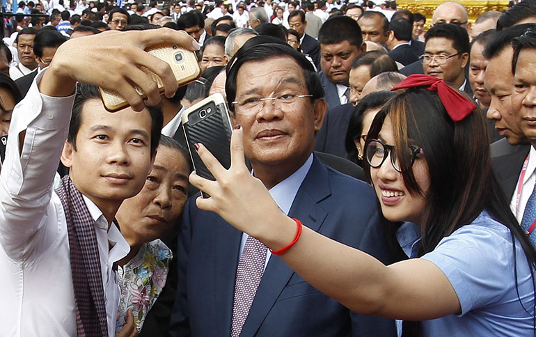 ข่าวปลอมระบาดโลกออนไลน์กัมพูชา-นักการเมืองสบช่องเล่นงานคู่แข่ง