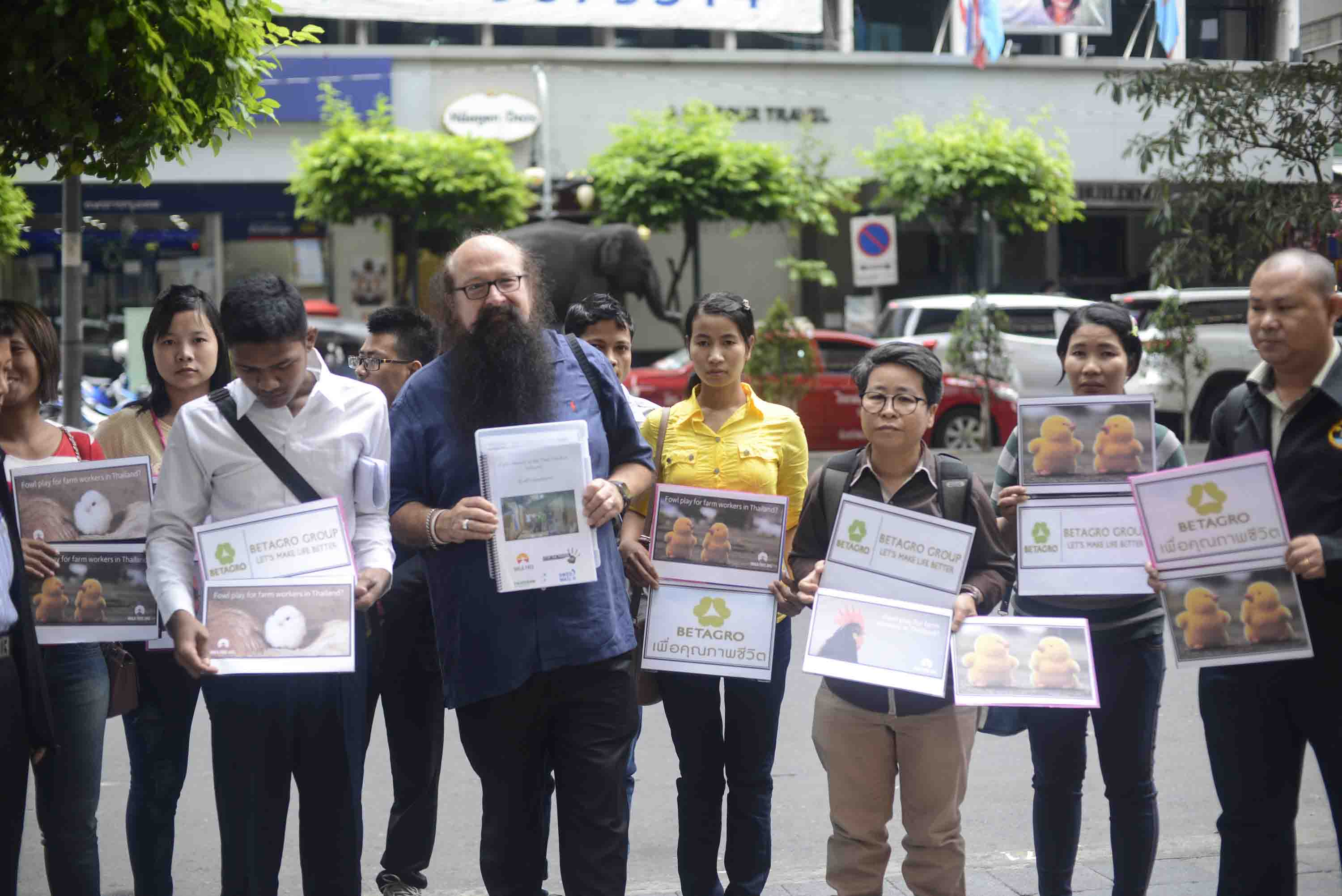 
	Thai Poultry Export Giant Betagro Prosecuted by Migrant Workers Alleging Forced Labour for 46 Million Baht (US$1.33m) - Petition of 45, 285 International Activists Presented to Thai Poultry Association
